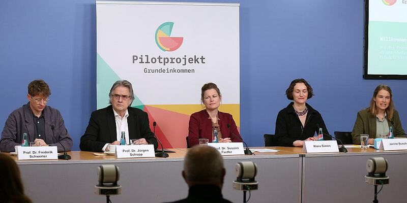 Pressekonferenz: Pilotprojekt Grundeinkommen am 09.04.2025 - Foto: über dts Nachrichtenagentur