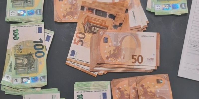 BPOL Rostock: Bundespolizei vollstreckt Durchsuchungsbeschlüsse in drei Bundesländern und in Schweden - Verdacht gewerbs- und bandenmäßiges Einschleusen von Ausländern - Foto: presseportal.de