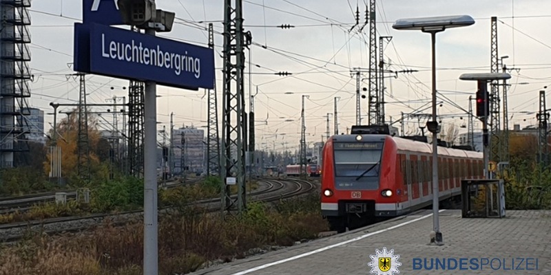 Bundespolizeidirektion München: Unfall am S-Bahnsteig - Foto: presseportal.de