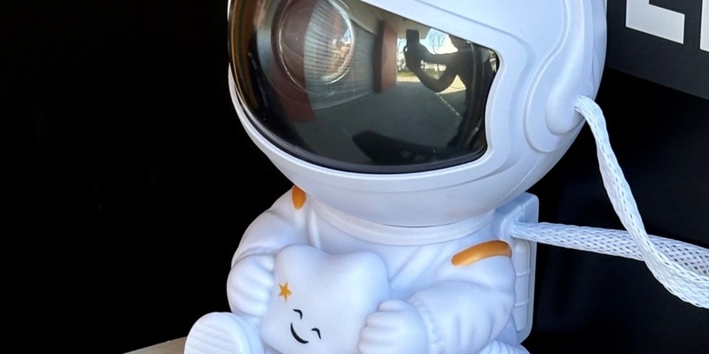 HZA-S: Zoll in Winnenden stoppt gefährliche Kinderzimmer Astronauten - Foto: presseportal.de