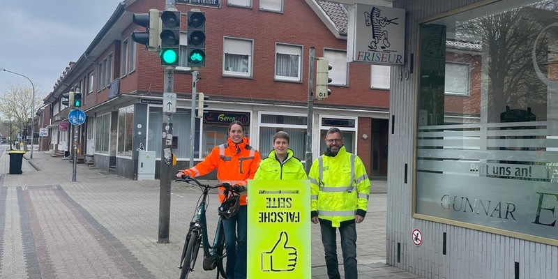 POL-EL: Emsland / Grafschaft Bentheim - Geisterradlersymbole werden erneut aufgebracht (Foto) - Foto: presseportal.de