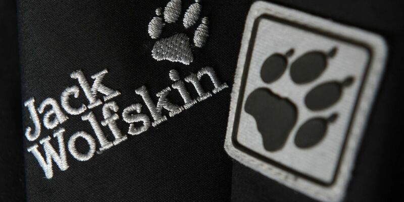 Dem künftigen Besitzer von Jack Wolfskin gehören bereits Marken wie Wilson und Salomon. (Archivbild) - Foto: picture alliance / dpa