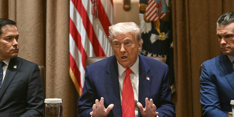 Donald Trump verschärft die Gangart gegenüber China weiter. - Foto: -/POOL/AP/dpa