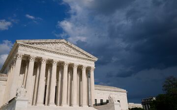 Das Oberste Gericht in den USA beschert Präsident Donald Trumps Partei vor den Kongresswahlen im November einen wichtigen Erfolg. (Archivbild) - Foto: Susan Walsh/AP/dpa