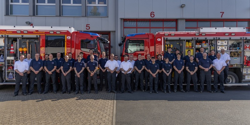 FW Tönisvorst: Erfolgreiche Truppmannausbildung für die Feuerwehren Tönisvorst und Kempen - Foto: presseportal.de