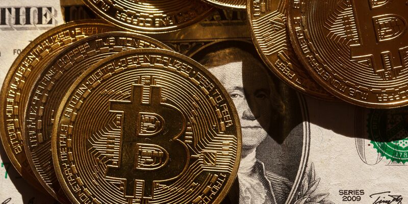 Älteste Kryptowährung: das Digitalgeld Bitcoin. - Foto: Fernando Gutierrez-Juarez/dpa