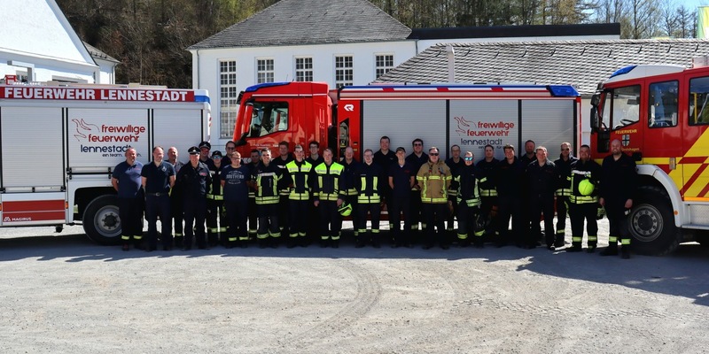 FW-OE: 24 neue Maschinisten für die Feuerwehren im Kreis Olpe - Foto: presseportal.de