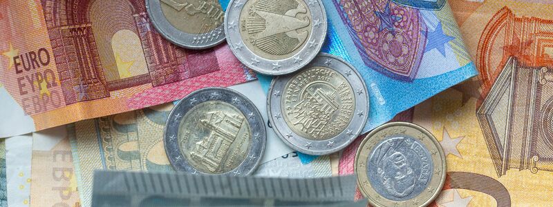 Das Bargeld soll nicht abgeschafft werden. (Symbolbild) - Foto: Fernando Gutierrez-Juarez/dpa