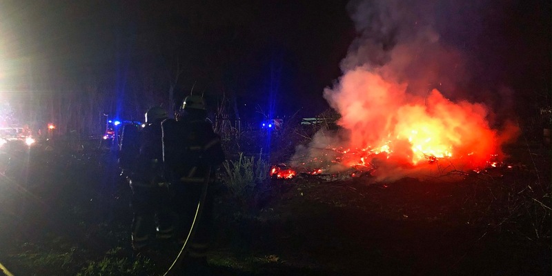 FW-EN: Erhöhte Brandgefahr durch Trockenheit - bereits mehrere Brände in der Region - Weitsicht und umsichtiges Verhalten bei Osterfeuer gefordert - Foto: presseportal.de
