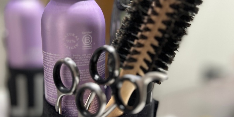 HZA-GI: Waschen, Schneiden, Zollkontrolle Hauptzollamt Gießen prüft im Friseur- und Kosmetikgewerbe - Dreizehn Fälle von illegaler Beschäftigung aufgedeckt - Foto: presseportal.de