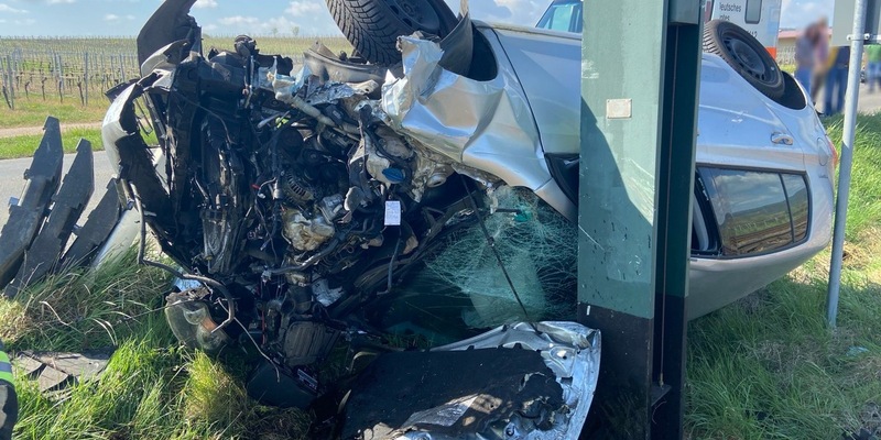 POL-PDNW: Bad Dürkheim - Verkehrsunfall auf der Mannheimer Straße - Fahrer schwer verletzt - Foto: presseportal.de