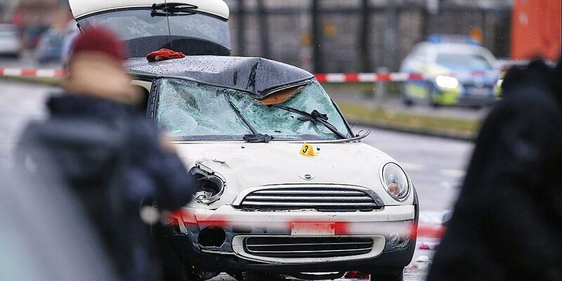 Auto fährt in München in Menschenmenge (Archiv) - Foto: über dts Nachrichtenagentur
