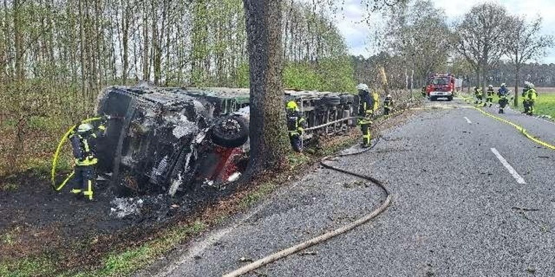 POL-GF: Lkw verunfallt auf Bundesstraße und gerät in Brand - Foto: presseportal.de