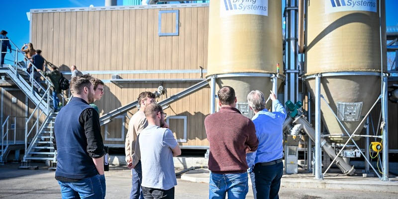 Junge DWA zu Gast in Kempten: michel gmbh präsentiert innovative Lösungen zur Schlammtrocknung - Foto: presseportal.de