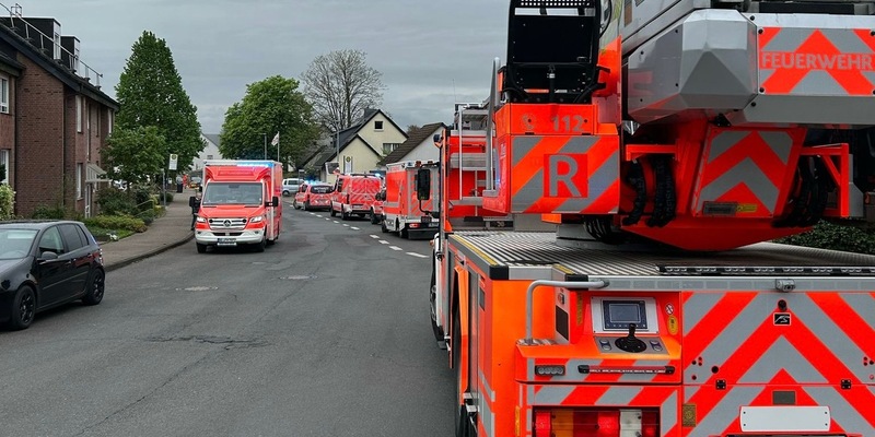 FW-GL: Feuerwehr findet verstorbene Person nach Wohnungsbrand im Stadtteil Nußbaum von Bergisch Gladbach - Foto: presseportal.de