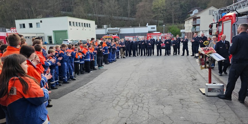 FW-AR: Führungswechsel in der Jugendfeuerwehr Arnsberg - Foto: presseportal.de