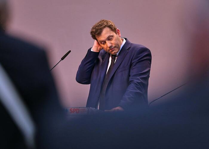 SPD-Chef Lars Klingbeil hält Steuererhöhungen in dieser Wahlperiode für  möglich.