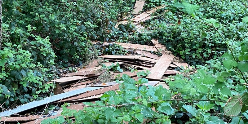 POL-PDWIL: Zeugen zu einer illegalen Müllentsorgung gesucht - Foto: presseportal.de