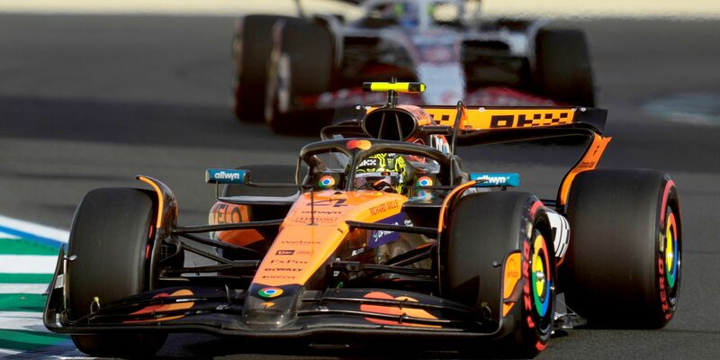 Bestzeit für den WM-Führenden vor der Qualifikation. - Foto: Altaf Qadri/AP/dpa