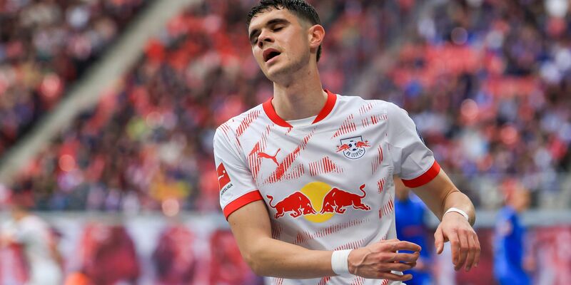 Spielmacher Xavi Simons fehlte Leipzig nach fünf gelben Karten. - Foto: Jan Woitas/dpa