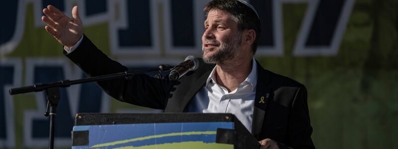 Der israelische Finanzminister Bezalel Smotrich hat sich auf einer Siedlerkonferenz im Westjordanland zur Zukunft des Gazastreifens geäußert. (Archivbild) - Foto: Ilia Yefimovich/dpa