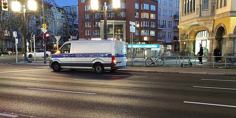 Absperrung nach Berliner Messerattacke am 12.04.2025 - Foto: über dts Nachrichtenagentur