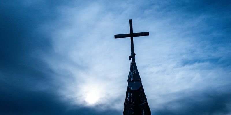 Während die Zahl der Katholiken weltweit ansteigt, geht sie in Deutschland zurück. (Symbolbild) - Foto: Jens Büttner/dpa