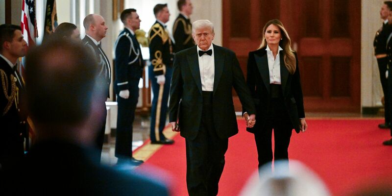 US-Präsident Trump und seine Ehefrau Melania reisen zur Bestattung des Papstes.  - Foto: Uncredited/Pool/dpa
