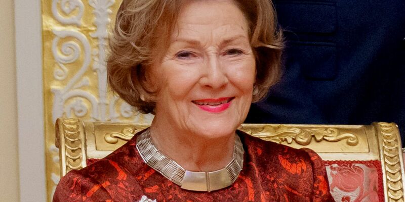 Königin Sonja ist mit dem Rettungshubschrauber ins Krankenhaus gebracht worden. (Archivfoto) - Foto: Stian Lysberg Solum/NTB/dpa