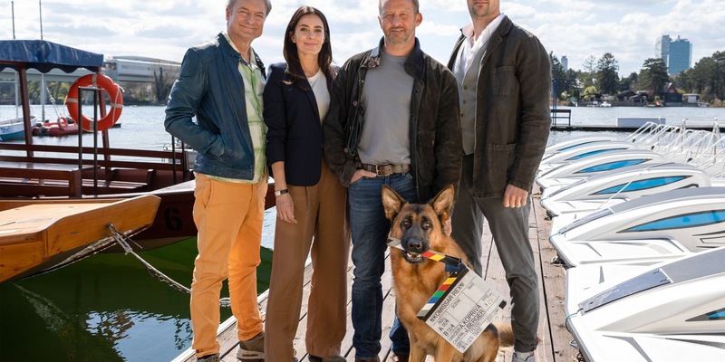 Alfred Dorfer Doris Golpashin Maximilian Brückner Ferdinand Seebacher Capo Kommissar Rex - Foto: SAT.1/ORF/MR-Film/Anjeza Cikopano, presseportal.de