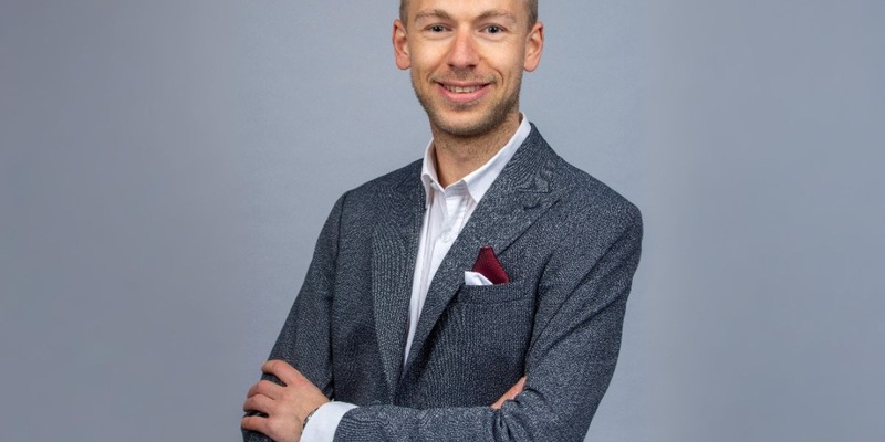 Jonas Frewert: Wie Unternehmen mit KI-Sichtbarkeit die Weltwirtschaft beeinflussen - Foto: presseportal.de