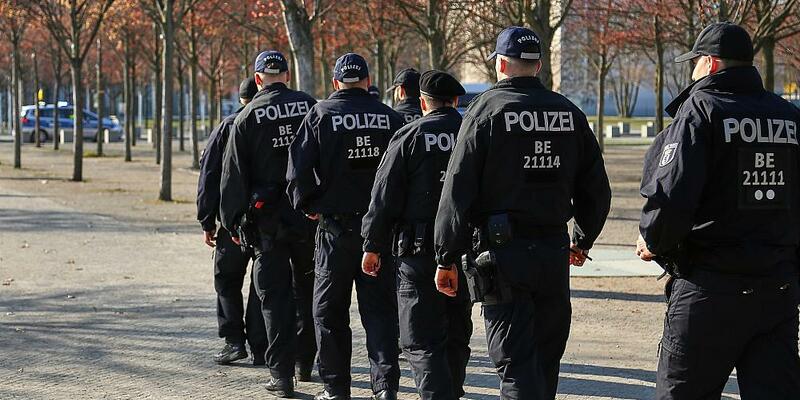 Polizisten (Archiv) - Foto: über dts Nachrichtenagentur