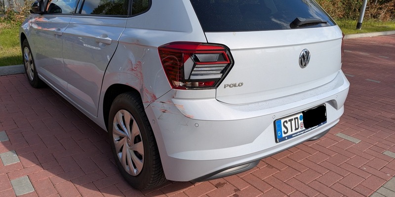 POL-CUX: Verkehrsunfallflucht beim Osterfeuer in Mittelstenahe - Zeugenaufruf (Foto im Anhang) - Foto: presseportal.de