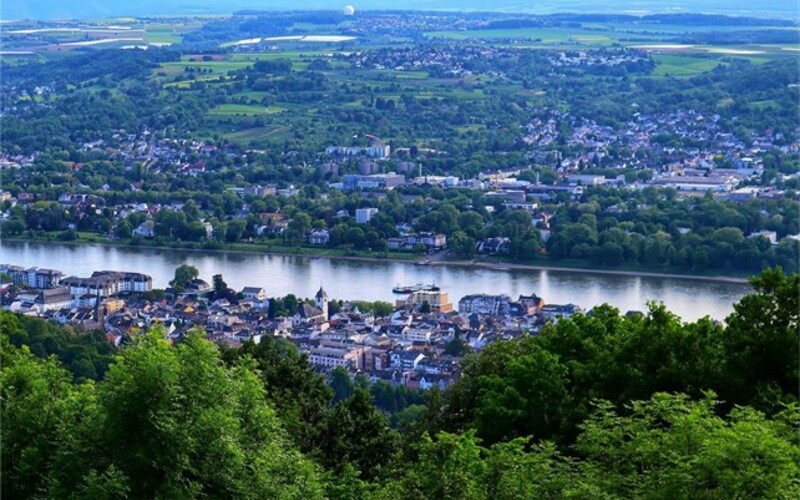 Entlang des Rheins gibt es viele Möglichkeiten, herrliche Urlaubsstunden zu verleben. - Foto: pixabay.de ©Tho-Ge 