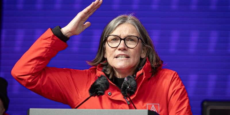 IG-Metall-Chefin Benner verlangt von den Betrieben Investitionen. (Archivbild) - Foto: Moritz Frankenberg/dpa