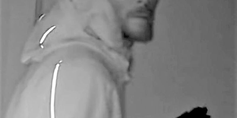 LPI-NDH: Öffentlichkeitsfahndung nach Einbruch in Sportlerheim - Wer erkennt diesen Mann? - Foto: presseportal.de