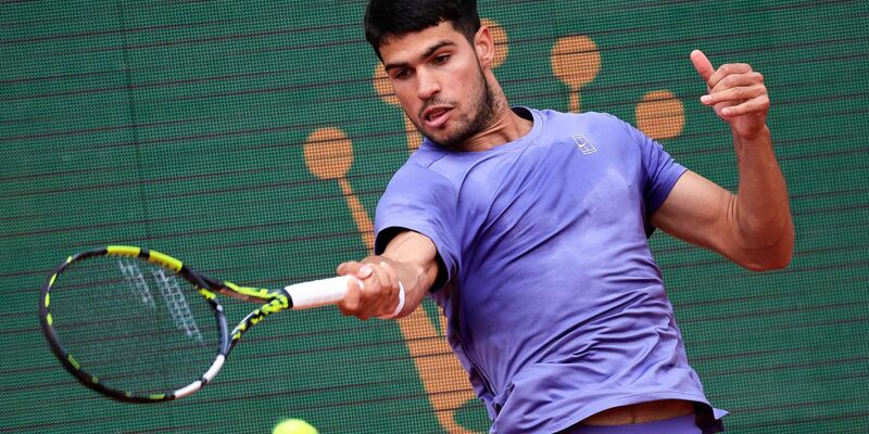 Wegen einer Verletzung kann Carlos Alcaraz nicht in Madrid an den Start gehen. - Foto: Valery Hache/AFP/dpa