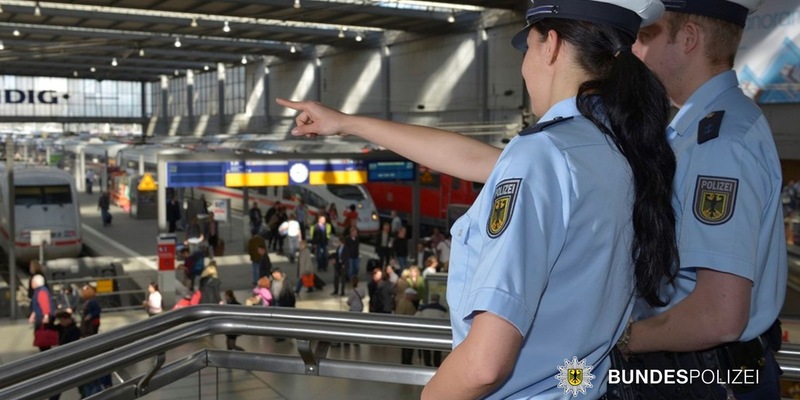 Bundespolizeidirektion München: Mann belästigt im ICE Sitznachbarin sexuell - Foto: presseportal.de