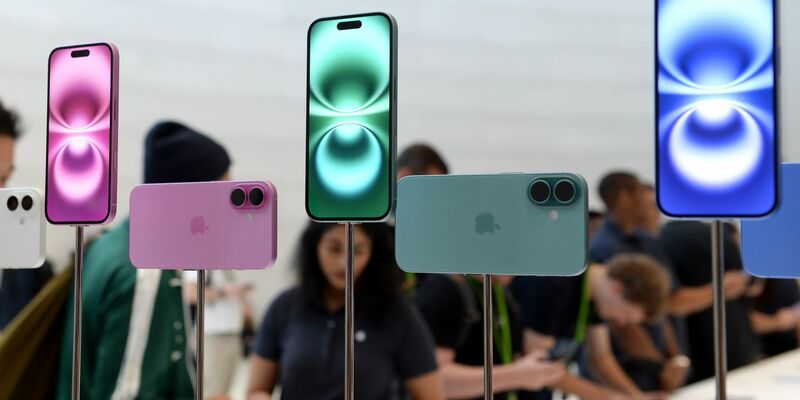 In Indien können inzwischen alle iPhone-Modelle zusammengebaut werden. (Archivbild) - Foto: Andrej Sokolow/dpa