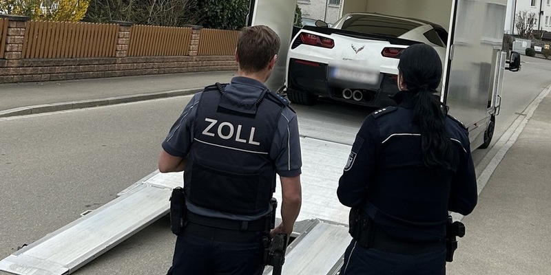 HZA-A: Zoll ermittelt gegen Dachdecker wegen Vorenthalten von Arbeitsentgelt/Arbeitnehmer nicht zur Sozialversicherung angemeldet - Foto: presseportal.de