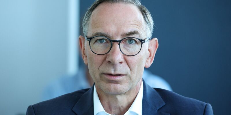 Der Chemiepark-Chef Christof Günther fordert eine Neubewertung der deutschen Energiepolitik. (Archivbild) - Foto: Jan Woitas/dpa