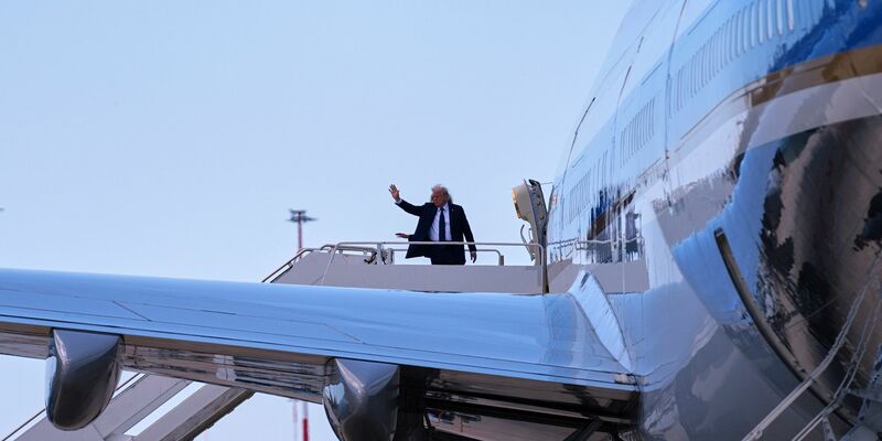 Trump äußert sich nach seinem Treffen mit Selenskyj mit klaren Worten. - Foto: Evan Vucci/AP/dpa