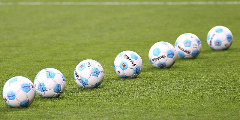 Fußbälle (Archiv) - Foto: über dts Nachrichtenagentur