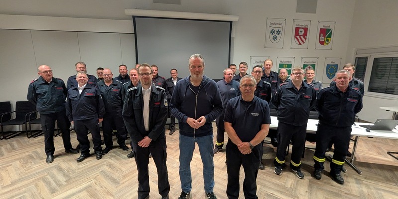 FW-KLE: Austausch zwischen Freiwilliger Feuerwehr Bedburg-Hau und Kreispolizeibehörde Kleve - Foto: presseportal.de