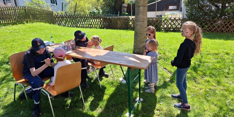 FW-AR: Viel Aktion beim Tag der offenen Tür der Löschgruppe Wennigloh - Foto: presseportal.de