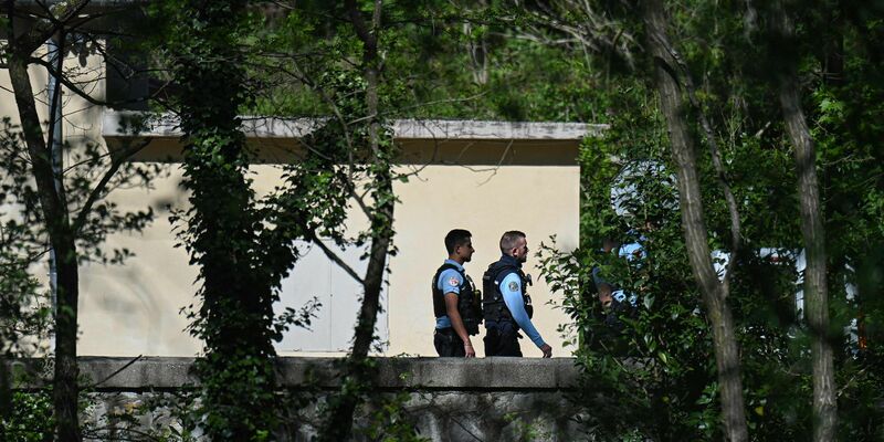 Nach einer tödlichen Messerattacke auf einen Gläubigen in einer Moschee im Süden Frankreichs hat sich der Verdächtige in Italien gestellt (Archivbild). - Foto: Sylvain Thomas/AFP/dpa