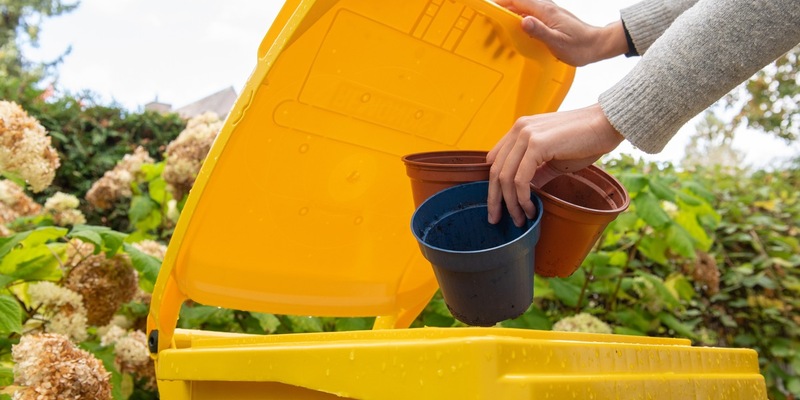 Bioabfall - oder nicht? / Abfälle aus Garten und Küche richtig entsorgen - Foto: presseportal.de