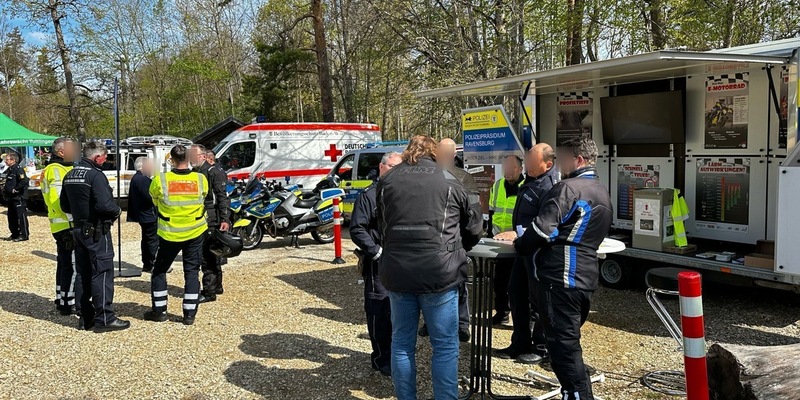 POL-KN: (Fridingen / Lkr. Tuttlingen) - Biker-Aktionstag am Knopfmacherfelsen 2025 (27.04.2025) - Foto: presseportal.de