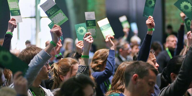 Abstimmung auf Grünen-Parteitag (Archiv) - Foto: über dts Nachrichtenagentur