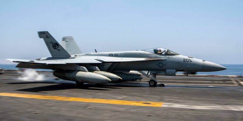 Ein US-Kampfjet ist von einem Flugzeugträger gestürzt. (Archivbild) - Foto: Mc3 Nate Jordan/U.S. Navy/Planet Pix via ZUMA Press Wire/dpa